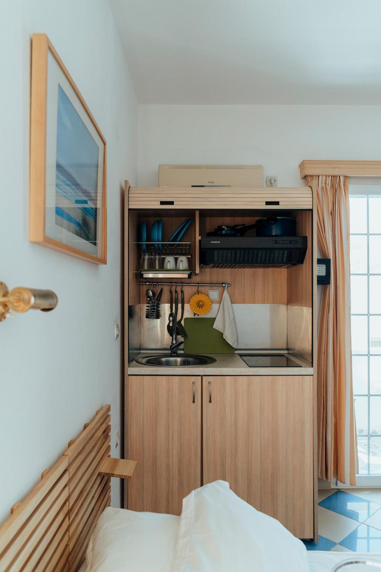 Bofor Studios & Rooms Livadakia Стая снимка