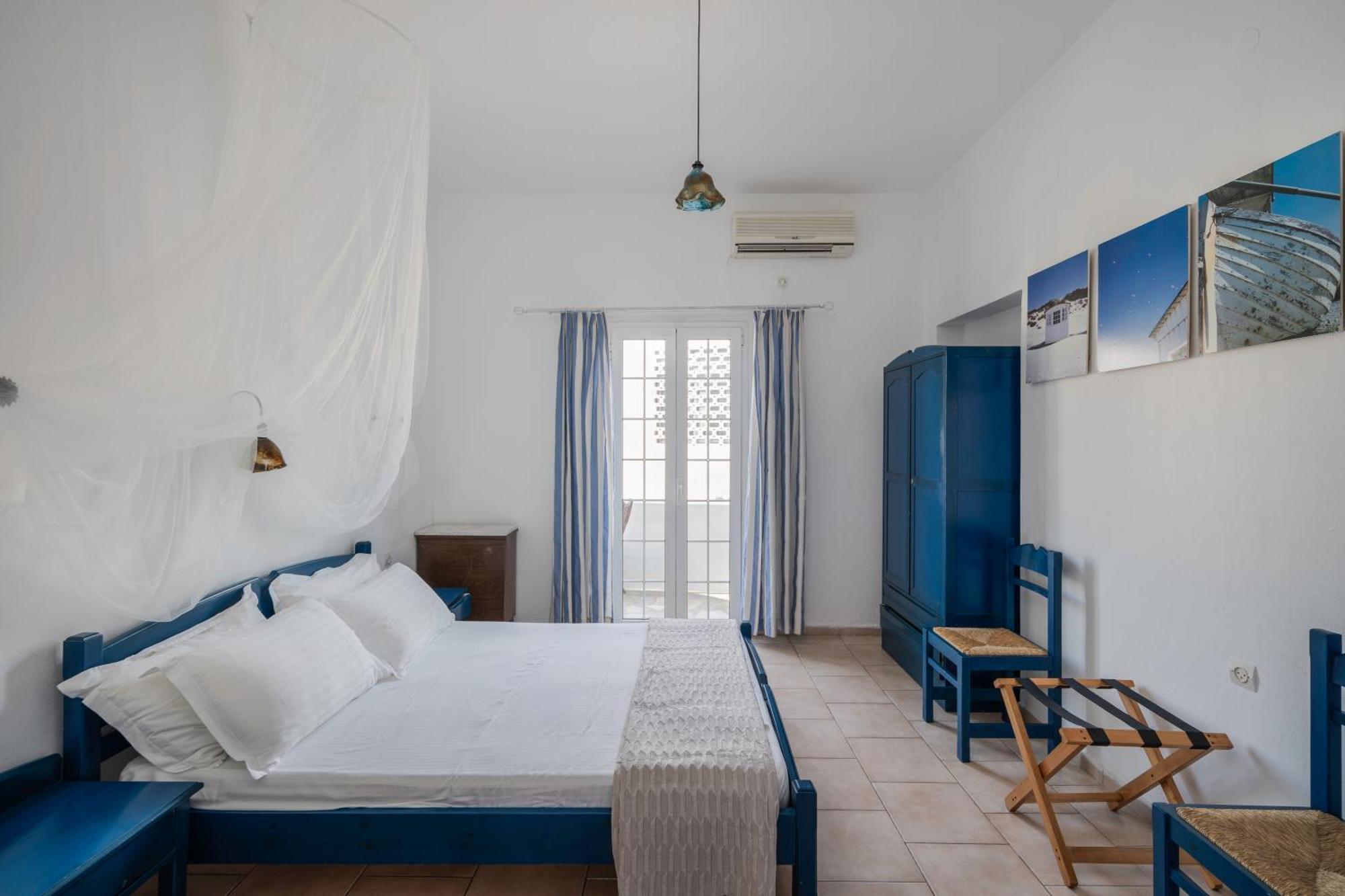 Bofor Studios & Rooms Livadakia Стая снимка