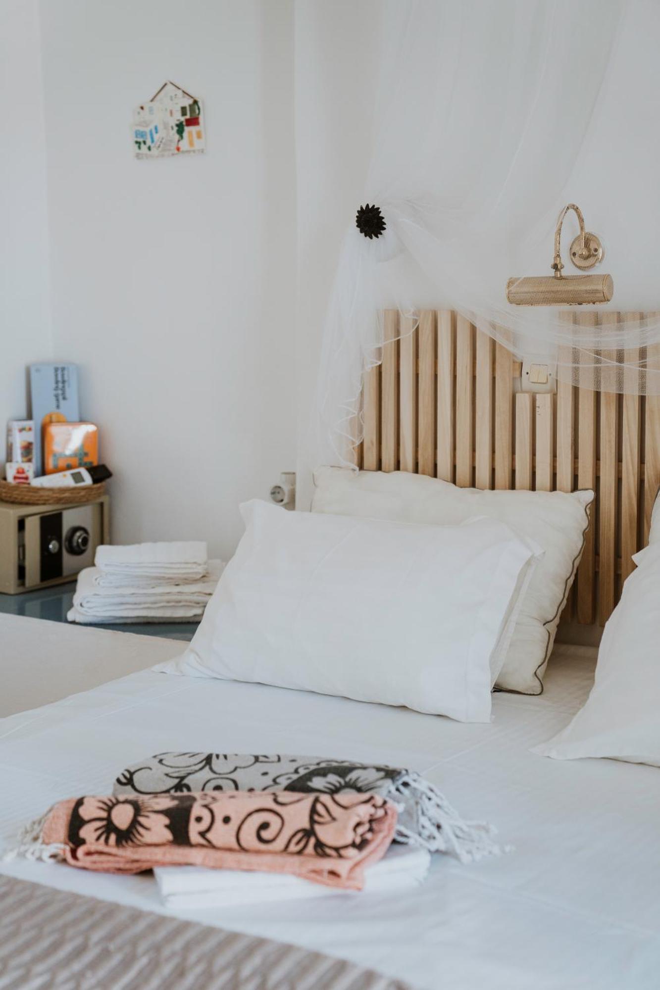 Bofor Studios & Rooms Livadakia Екстериор снимка