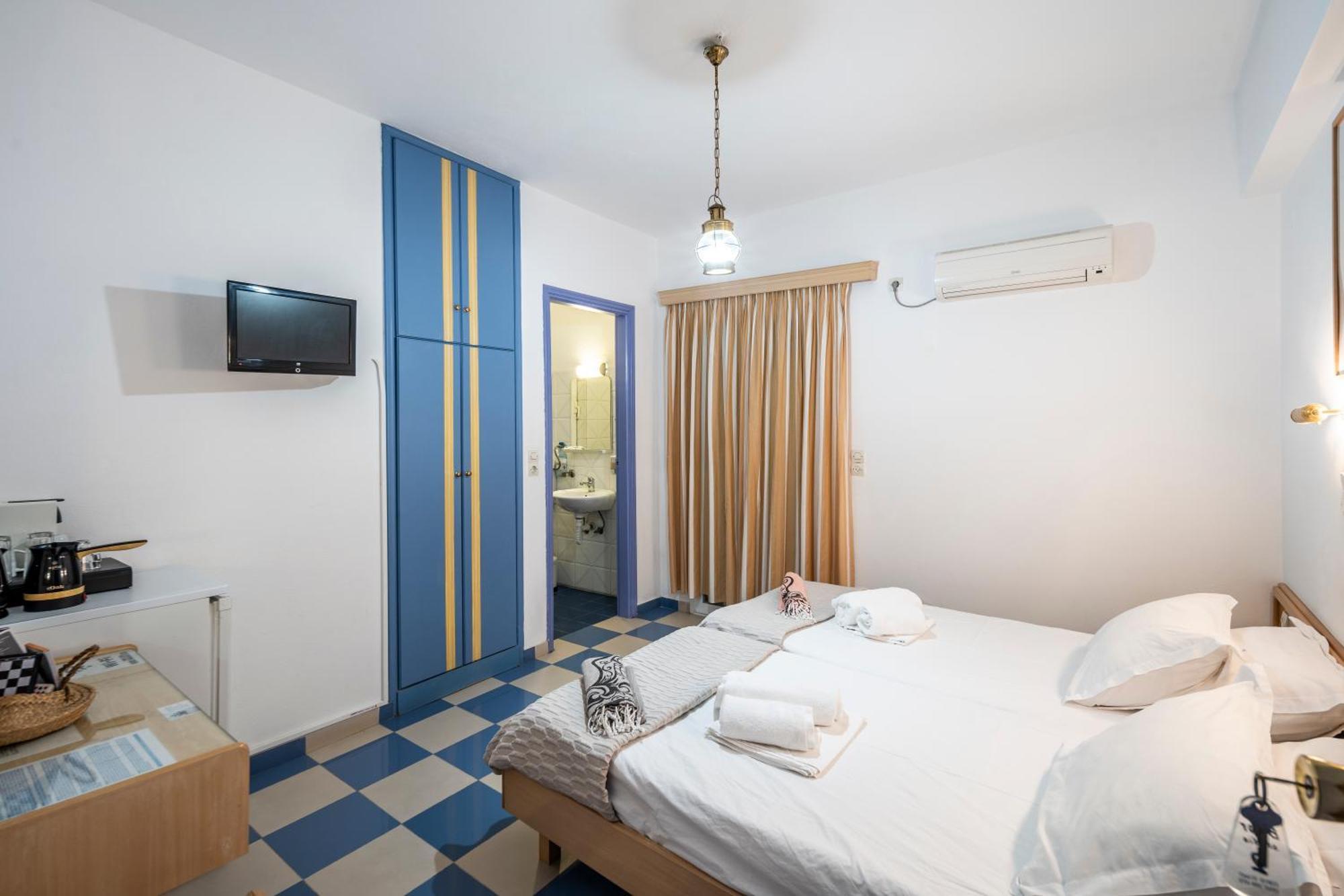 Bofor Studios & Rooms Livadakia Екстериор снимка