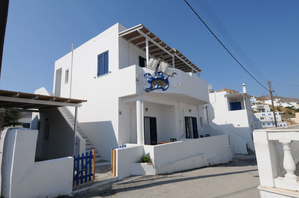 Bofor Studios & Rooms Livadakia Екстериор снимка